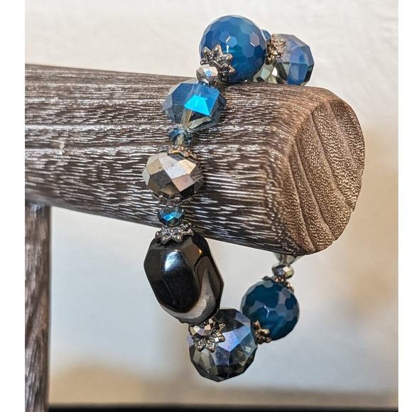 Blue Agate Faceted, Smoky Crystal and Oblong Stone Beaded Stretch Bracelet - Picture 1 of 8